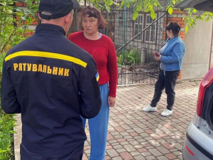 У Кривому Розі рятувальники провели профілактичні бесіди серед населення