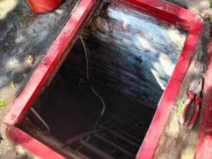 Криворізькі патрульні допомогли чоловіку, в якого відмовили ноги: що з постраждалим