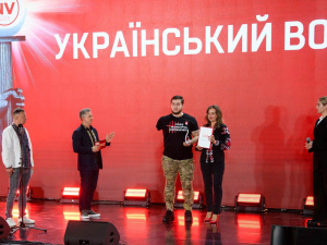 Захисник Маріуполя став №1 у списку NV: Метінвест підтримав нагородження 100 видатних українців