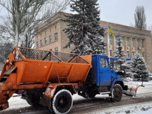 Спецтехніка на дорогах працює, місто не зупиняється - Іван Карий