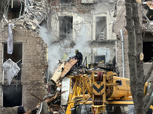 В завалах досі можуть бути жінка та троє дітей: 11 листопада росіяни знову цілились по мирному населенню Кривого Рогу 