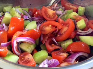 Чи правда, що огірки знищують вітамін C у помідорах - фото з відкритих джерел