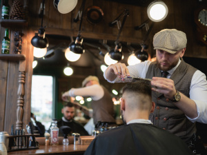 Українські заміни для модного слова «барбершоп» - фото з відкритих джерел