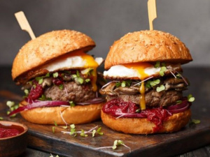 27 июля - День рождения гамбургера