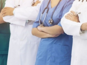 Нові заробітні плати лікарям: МОЗ перевірить всі медзаклади на дотримання виплат