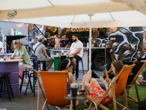 Як відвідування закладів відпочинку під час війни впливає на економіку країни: пояснення економіста (відео)