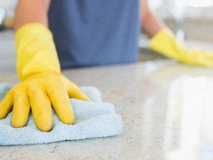 Що не можна чистити оцтом: народні поради, які краще забути