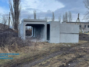 На Дніпропетровщині викрили посадовців, які розікрали більше п’яти мільйонів гривень на закупівлях укриттів: що їм інкримінують