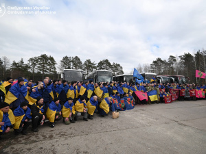 Повернулися додому після років в російському полоні: серед звільнених — 36 захисників з Дніпропетровщини