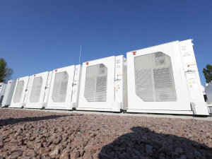 Історична подія: ДТЕК і Fluence запустили найбільший генератор в Україні