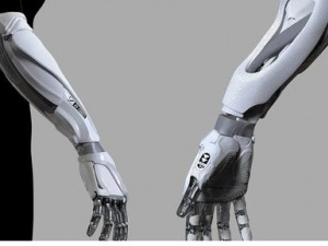 Анатолій Узлов: «За допомогою біонічної руки вже можу нарізати хліб та опановую ноутбук»