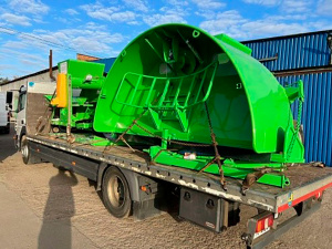 Допомага аграріям: фермерські господарства отримали спецтехніку для завантаження і розвантаження зерна