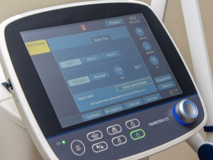 Губернатор області передав до Дніпровської міської лікарні №21 апарат ШВЛ екстра-класу