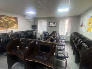 Майже 1,5 млн гривень щомісяця: криворізька поліція припинила діяльність шахрайського call-центру