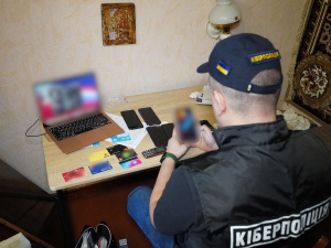 Кіберполіція викрила учасників злочинних організацій у привласненні 10 млн грн з банківських карток