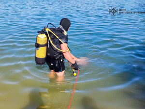 На Дніпропетровщині співробітники ДСНС дістали з водойм тіла двох чоловіків