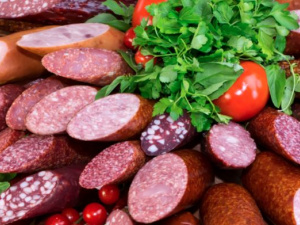 Навіщо ковбасу ріжуть по діагоналі - фото з відкритих джерел