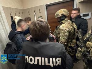 На Дніпропетровщині посадовці привласнювали бюджетні кошти на ремонті водопостачання