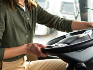 Водійка автобусів, фото з відкритих джерел 