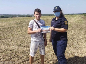 У Криворізькому районі вогнеборці розказали, як вберегти хлібні поля від вогню