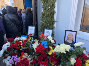 Рідні по життю - рідні на небесах: у Кривому Розі попрощалися з загиблими внаслідок ракетного обстрілу 17 січня