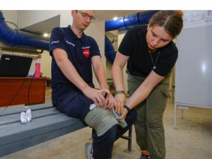 Майже 500 співробітників Метінвесту пройшли курс долікарської допомоги