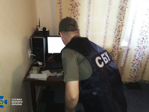 У Кривому Розі СБУ викрила співробітника комунального підприємства, який проводив антиукраїнську агітацію