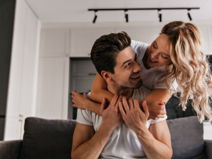 Щаслива пара закоханих/фото з відкритих джерел