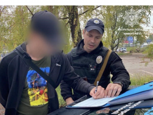 Криворізькі патрульні виявили правопорушника, який ледь не збив містянку на пішохідному переході