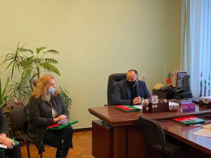 Адресна матеріальна допомога чи закупівлі через лікарні - що краще? Розпочали роботу постійні комісії