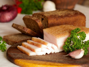 Смачне свято: як українці відзначають День сала - фото з відкритих джерел