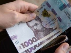 Уряд відтермінував нововведення про призначення допомоги переселенцям на родину