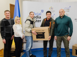 Зарядні станції від ЮНІСЕФ, фото пресслужби Дніпропетровської ОВА