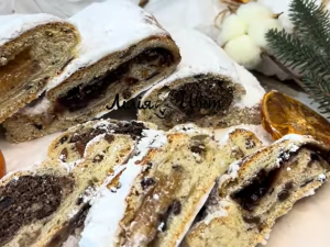 Як приготувати штолен: три начинки в одному рецепті - скріншот з відео