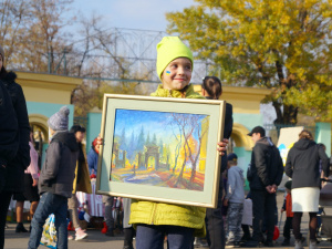 У Кривому Розі на арт-виставці зібрали близько 96 000 грн для ЗСУ