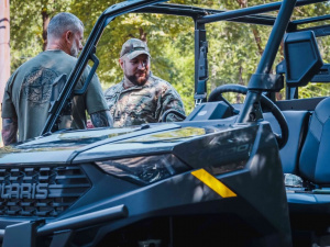 Швидкі й непомітні: нацгвардійці отримали багі й мотоцикли від Сталевого Фронту Ріната Ахметова