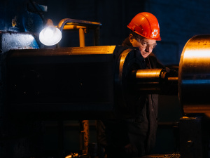 Залізний тил: криворізькі підприємства Метінвесту допомагають країні та армії