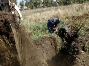 У Криворізькому районі проводять ремонтні роботи мережі водопостачання
