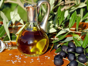 Помилки, які псують оливкову олію та страви з неї - фото з відкритих джерел