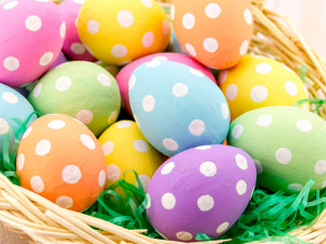 Фарбування великодніх яєць у горошок – прості поради для гарного святкового столу
