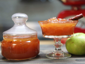 Як приготувати густе й ароматне яблучне повидло - фото з відкритих джерел