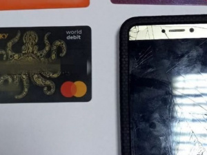 Поліцейські викрили криворіжця, який вирішив нажитися на біженцях