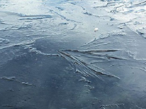 На Криворіжжі двоє дітей провалились під лід та загинули