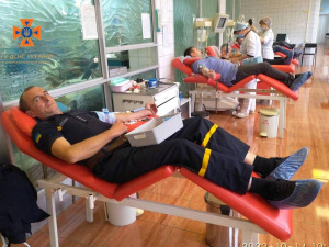 Криворізькі рятувальники долучились до благодійної акції