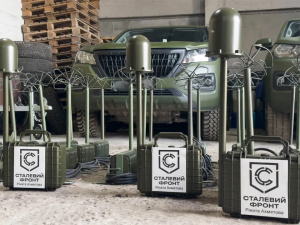 Сталевий фронт Ріната Ахметова передав Нацгвардії нову партію систем зв’язку та радіоелектронного захисту