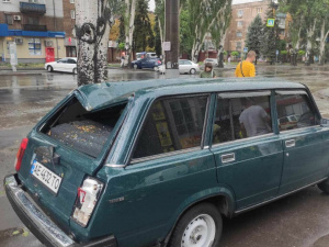 Криворізькі рятувальники допомагали ліквідовувати наслідки негоди у місті та районі