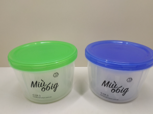 Пластикові контейнери для їжі