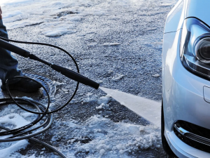 Мими машину взимку - фото з відкритих джерел