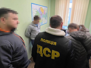 Корупційна схема видачі дозволів на розміщення МАФів: на Дніпропетровщині затримали посадовців