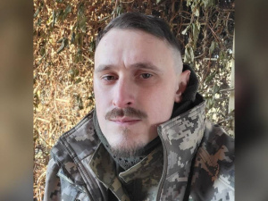 Художник, сапер, кар’єрний консультант – як після 32 операцій ветеран із Чернівців допомагає іншим знайти себе